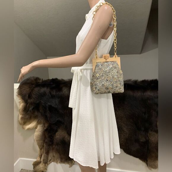 Handmade Genuine Embossed Leather Turnlock Wooden Frame Bag & 2 Strap Styles - Picture 3 of 16